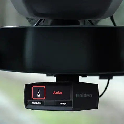 The Uniden R8NZ radar mounted on a windscreen.